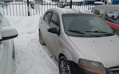Chevrolet Aveo III, 2004 год, 3 фотография