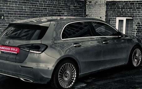 Mercedes-Benz A-Класс, 2019 год, 2 400 000 рублей, 3 фотография