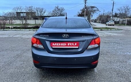 Hyundai Solaris II рестайлинг, 2011 год, 720 000 рублей, 4 фотография