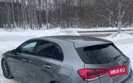 Mercedes-Benz A-Класс, 2019 год, 2 400 000 рублей, 5 фотография