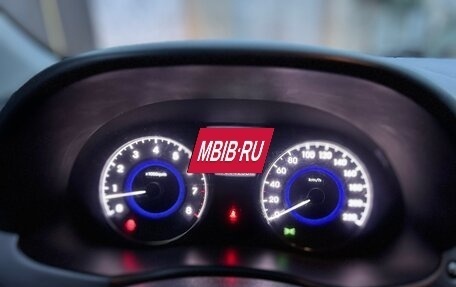 Hyundai Solaris II рестайлинг, 2011 год, 720 000 рублей, 8 фотография