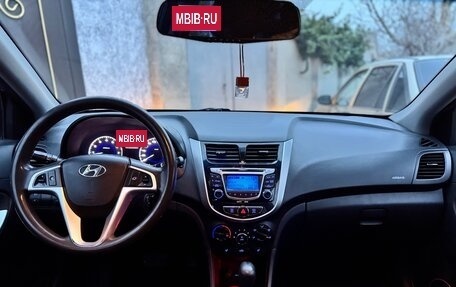 Hyundai Solaris II рестайлинг, 2011 год, 720 000 рублей, 7 фотография