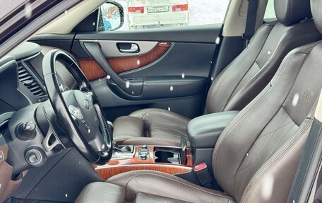 Infiniti QX70, 2013 год, 2 050 000 рублей, 20 фотография