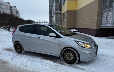 Hyundai Solaris II рестайлинг, 2012 год, 845 000 рублей, 2 фотография