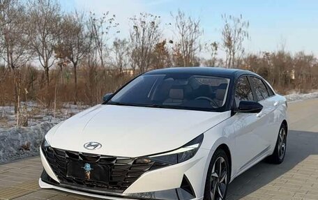 Hyundai Elantra, 2022 год, 1 640 000 рублей, 5 фотография