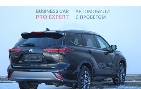 Toyota Highlander, 2025 год, 5 930 000 рублей, 6 фотография