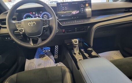 Toyota Camry, 2025 год, 4 600 000 рублей, 6 фотография