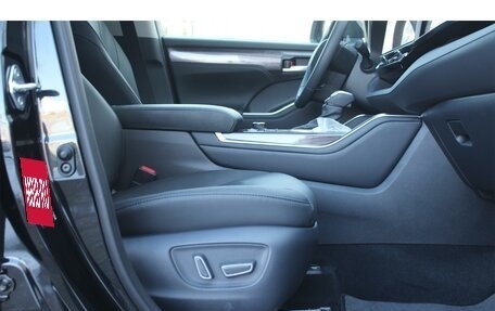 Toyota Highlander, 2025 год, 5 930 000 рублей, 19 фотография