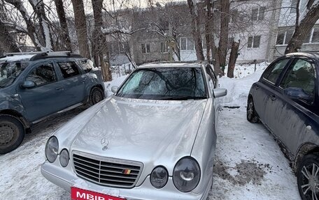 Mercedes-Benz E-Класс, 2001 год, 470 000 рублей, 12 фотография