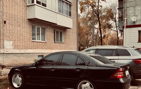 Mercedes-Benz C-Класс, 2004 год, 750 000 рублей, 9 фотография