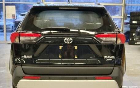 Toyota RAV4, 2025 год, 4 650 000 рублей, 5 фотография