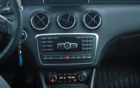 Mercedes-Benz GLA, 2015 год, 1 830 000 рублей, 11 фотография