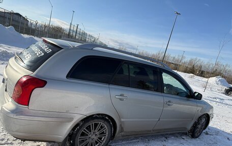 Toyota Avensis III рестайлинг, 2004 год, 720 000 рублей, 2 фотография