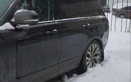 Land Rover Range Rover IV рестайлинг, 2018 год, 3 990 000 рублей, 2 фотография