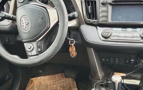 Toyota RAV4, 2014 год, 1 800 000 рублей, 5 фотография