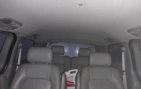 KIA Carnival III, 2005 год, 675 000 рублей, 7 фотография