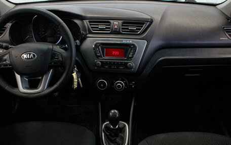 KIA Rio III рестайлинг, 2013 год, 779 000 рублей, 21 фотография