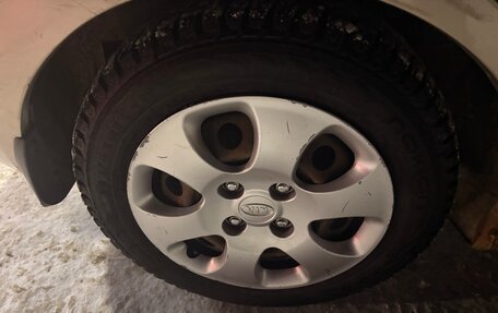 KIA Cerato I, 2006 год, 200 000 рублей, 26 фотография