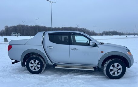 Mitsubishi L200 IV рестайлинг, 2006 год, 945 000 рублей, 2 фотография
