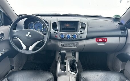 Mitsubishi L200 IV рестайлинг, 2006 год, 945 000 рублей, 6 фотография