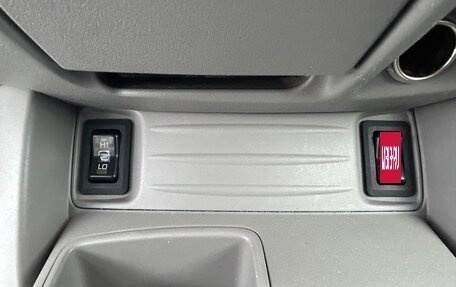 Mitsubishi L200 IV рестайлинг, 2006 год, 945 000 рублей, 11 фотография