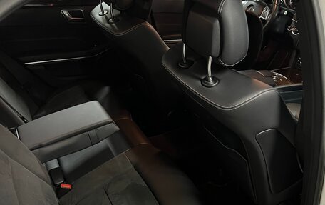 Mercedes-Benz E-Класс, 2015 год, 2 400 000 рублей, 23 фотография