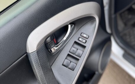 Toyota RAV4, 2007 год, 890 000 рублей, 4 фотография