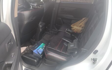 Mitsubishi Outlander III рестайлинг 3, 2021 год, 2 550 000 рублей, 12 фотография