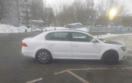 Skoda Superb III рестайлинг, 2013 год, 680 000 рублей, 3 фотография