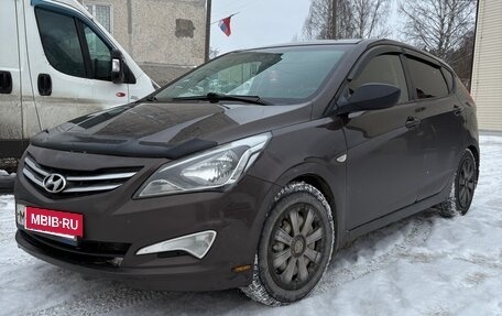 Hyundai Solaris II рестайлинг, 2014 год, 800 000 рублей, 6 фотография