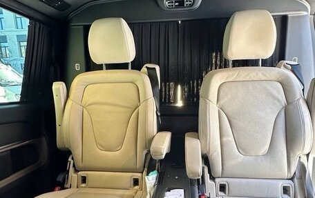 Mercedes-Benz V-Класс, 2023 год, 9 999 000 рублей, 13 фотография