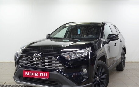 Toyota RAV4, 2019 год, 3 470 000 рублей, 2 фотография