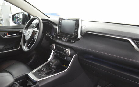 Toyota RAV4, 2019 год, 3 470 000 рублей, 12 фотография