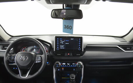 Toyota RAV4, 2019 год, 3 470 000 рублей, 22 фотография