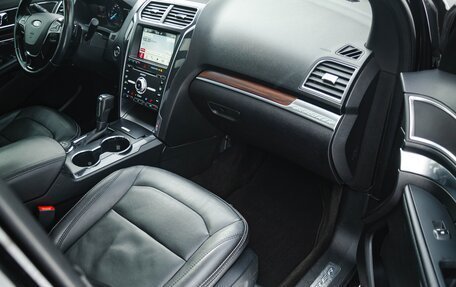 Ford Explorer VI, 2017 год, 2 790 000 рублей, 13 фотография