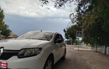 Renault Logan II, 2014 год, 610 000 рублей, 1 фотография