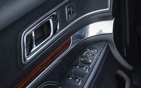 Ford Explorer VI, 2017 год, 2 790 000 рублей, 30 фотография