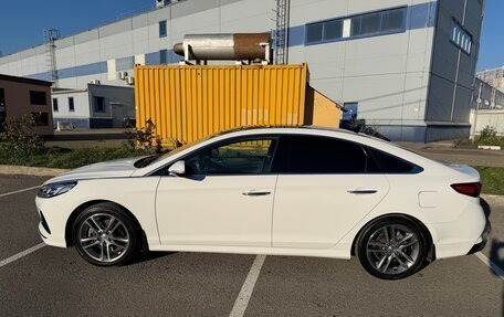 Hyundai Sonata VII, 2018 год, 2 300 000 рублей, 2 фотография