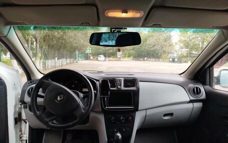 Renault Logan II, 2014 год, 610 000 рублей, 6 фотография