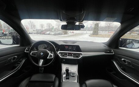 BMW 3 серия, 2019 год, 3 600 000 рублей, 24 фотография