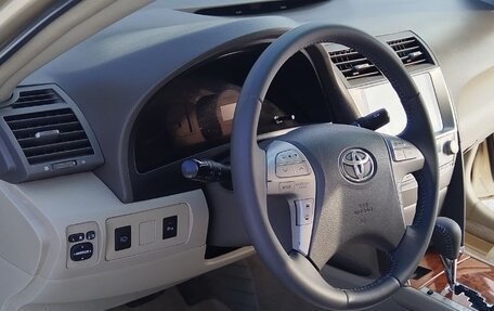 Toyota Camry, 2010 год, 1 600 000 рублей, 13 фотография