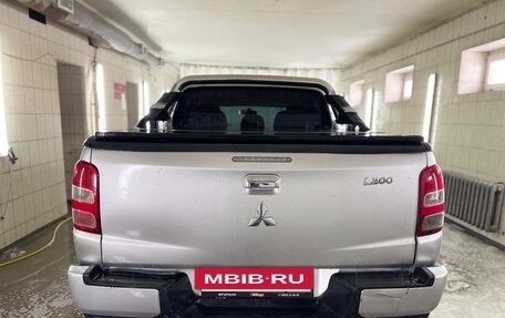 Mitsubishi L200 IV рестайлинг, 2015 год, 1 750 000 рублей, 5 фотография