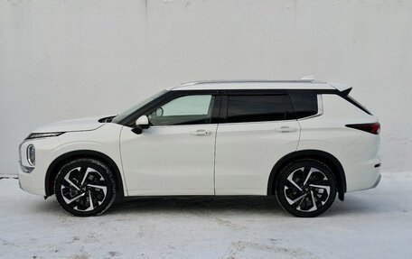 Mitsubishi Outlander, 2023 год, 4 380 000 рублей, 8 фотография