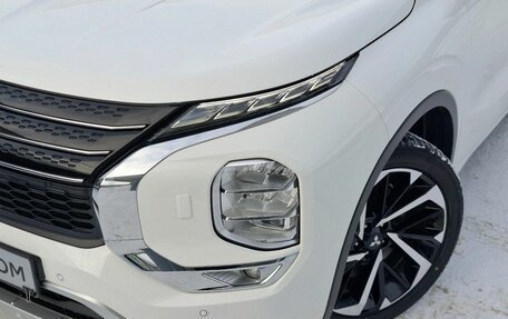 Mitsubishi Outlander, 2023 год, 4 380 000 рублей, 9 фотография