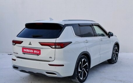 Mitsubishi Outlander, 2023 год, 4 380 000 рублей, 5 фотография