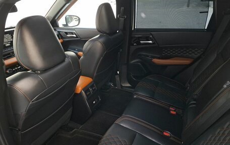 Mitsubishi Outlander, 2023 год, 4 380 000 рублей, 15 фотография