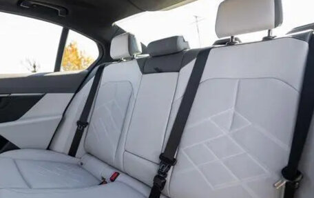 BMW 5 серия, 2026 год, 5 300 000 рублей, 24 фотография