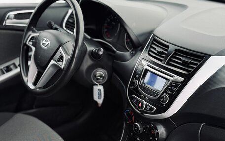 Hyundai Solaris II рестайлинг, 2012 год, 685 000 рублей, 7 фотография