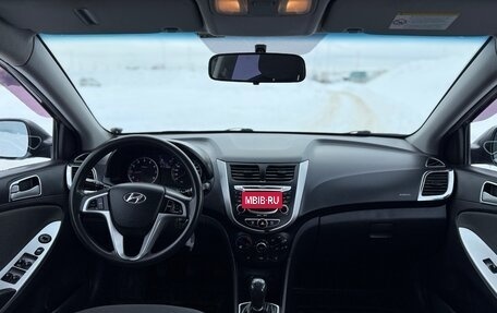 Hyundai Solaris II рестайлинг, 2012 год, 685 000 рублей, 8 фотография