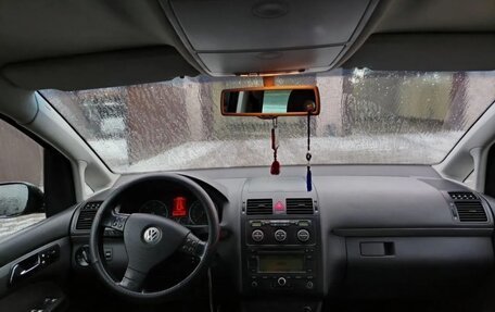 Volkswagen Touran III, 2006 год, 700 000 рублей, 6 фотография